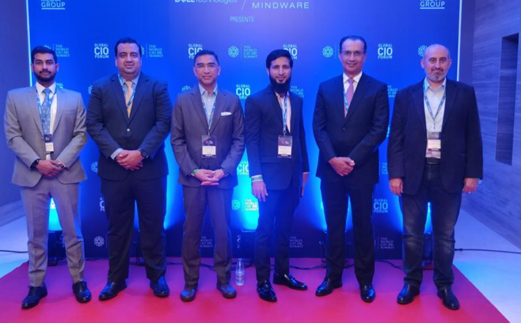  Muhammad Umar Ilyas wins DX Inspire Award at The World CIO 200 Summit in Ajman